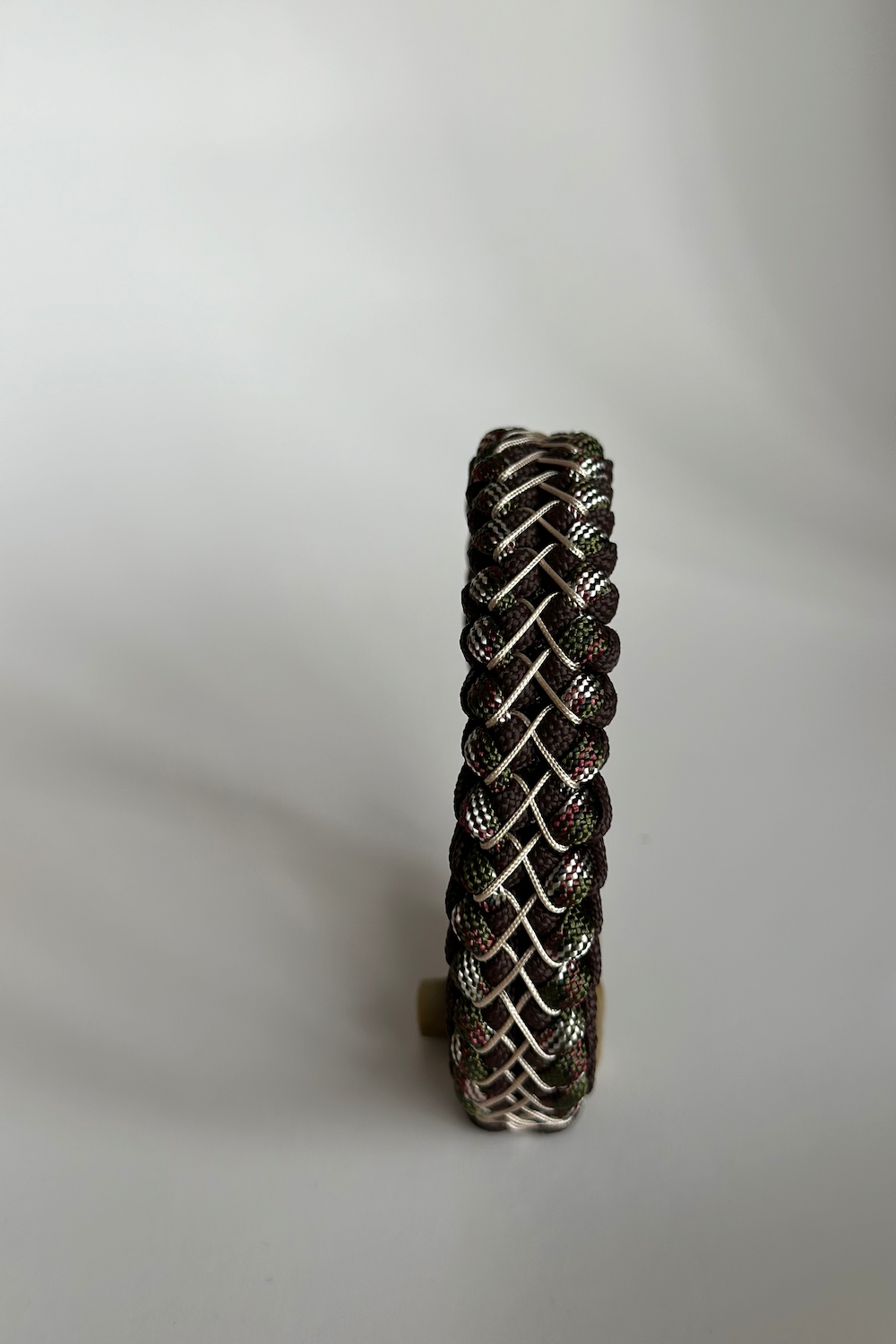 WOVEN RESILIENCE PARACORD